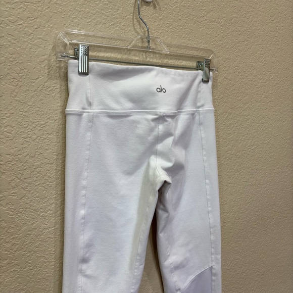 Alo Yoga High-Waist Moto Legging White Small - Picture 11 of 16
